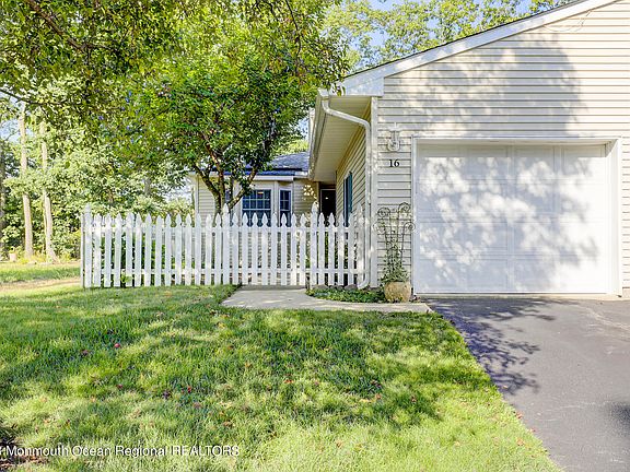 2nd image of 16 Cherrywood Circle #116