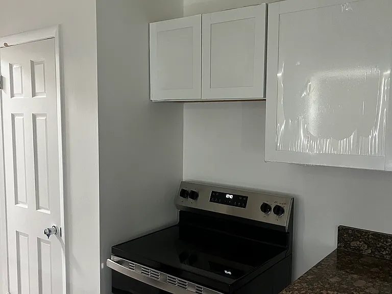 2130 Belafonte Ln — Photo 2