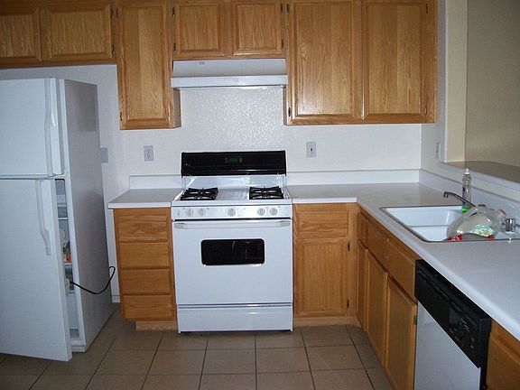 3rd image of 119 Quailbush Dr