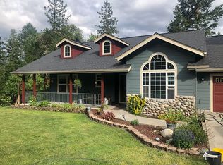 272 Seclusion Loop, Grants Pass, OR 97526