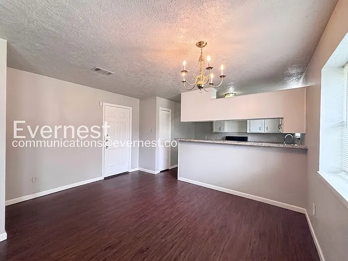 3615 Country Rd — Photo 4