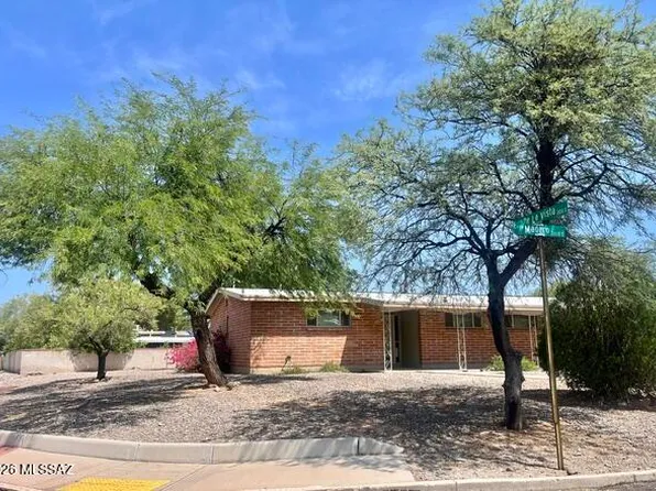 7401 E Calle Madero, Tucson, AZ 85710