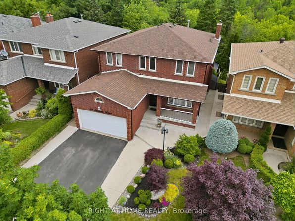 29 Sunforest Dr, Brampton, ON L6Z 2Z3