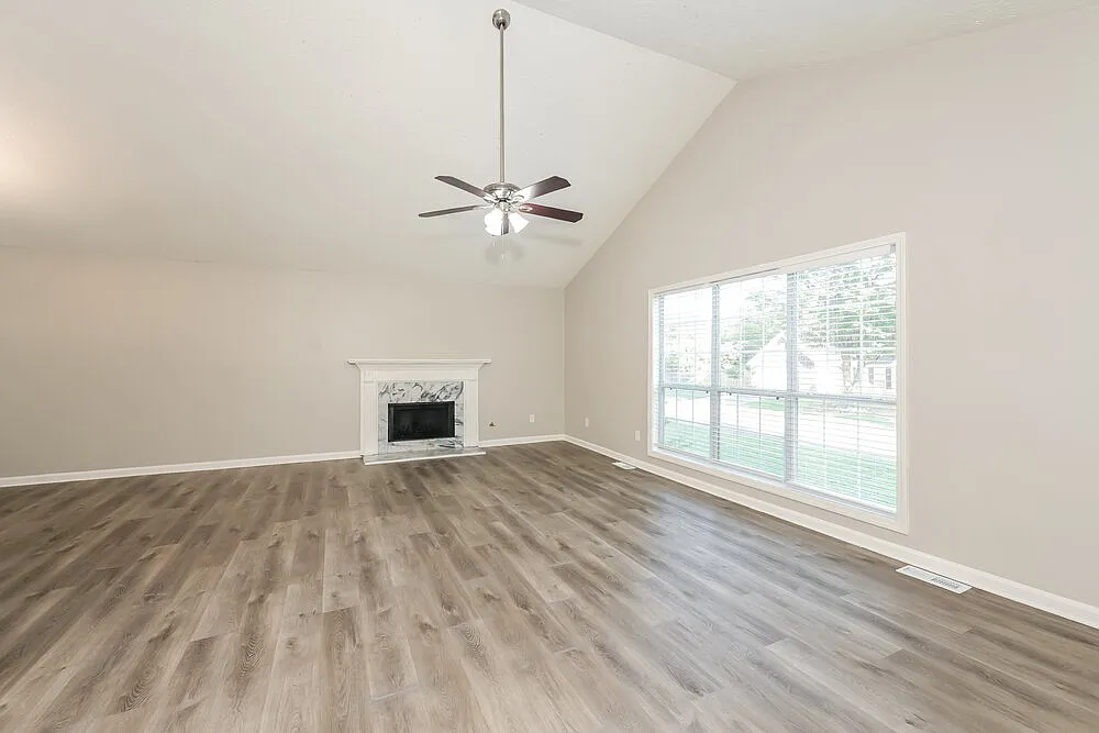 3 bed, 2.5 bath, 1585 sqft, $2,090 — Photo 4