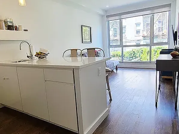 305 Cooper St #2B, Brooklyn, NY 11237