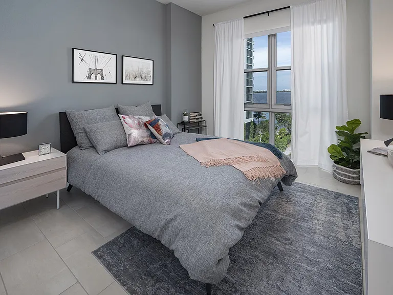 Blu27 at Edgewater — Photo 16