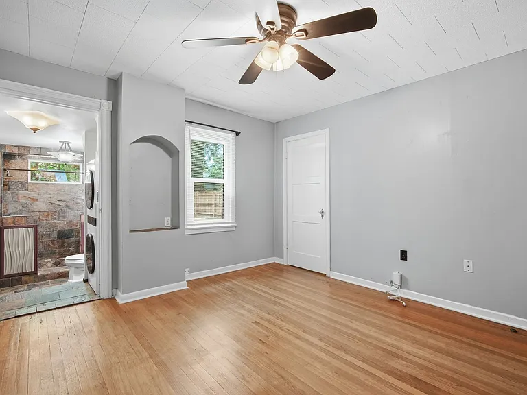 1419 E Jean St — Photo 24