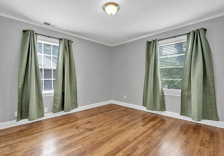 112 Greer St — Photo 3