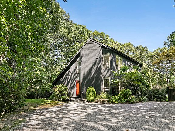 2nd image of 66 Highview Dr