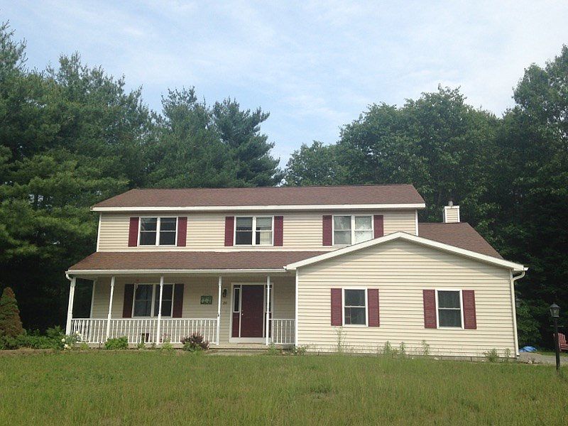 1st image of 20 Rose Ln