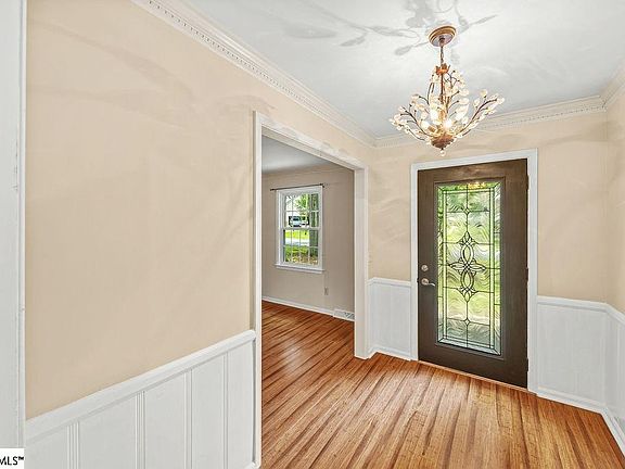 3rd image of 111 Bonwood Ave