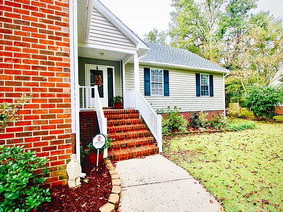 229 Trappers Trail