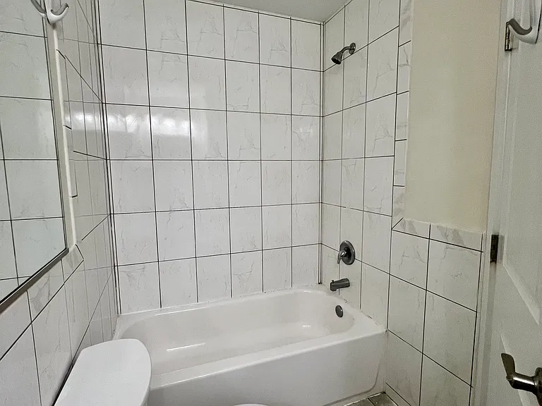 8 Maryland Ave #1C — Photo 12