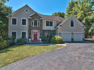 250 Blueberry Hill Rd, Shavertown, PA 18708