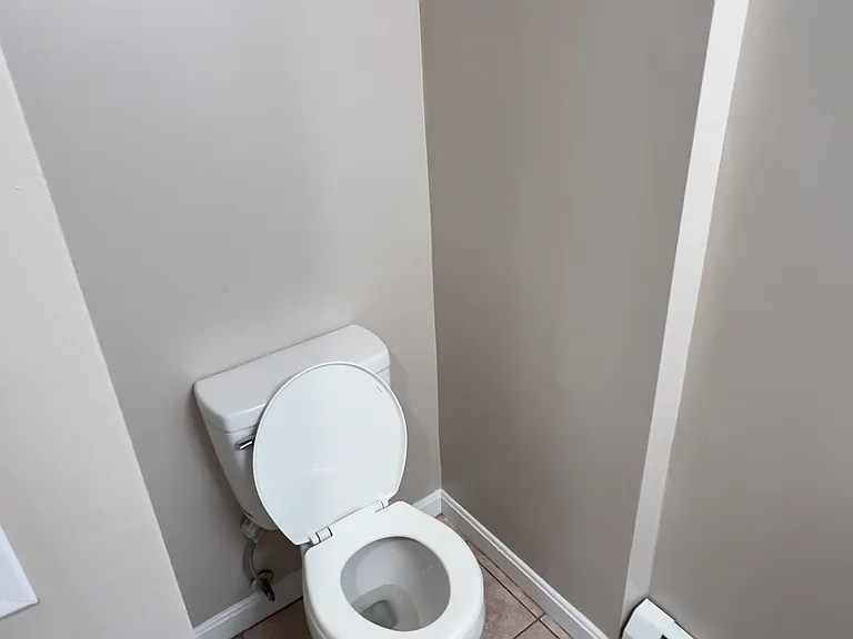 27 Ayr St #2 — Photo 17