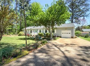 2069 E Snug Harbor Dr, Hayes, VA 23072