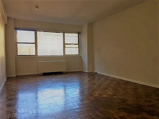 Rented by R New York | media 28