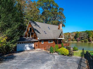 1925 Lake Acres Dr, Hickory, NC 28601