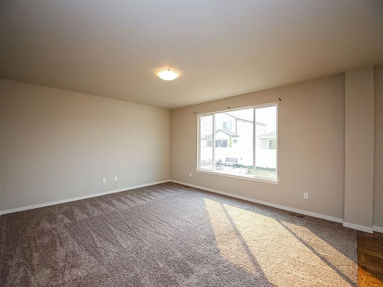 6987 Sumner St — Photo 17