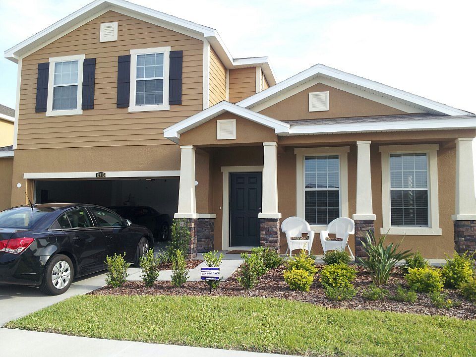 1st image of 12413 Fairlawn Dr