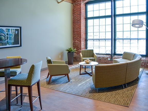 5th image of 150 Massmills Dr #2-513