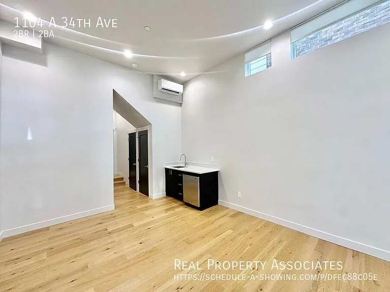1104A 34th Ave — Photo 2