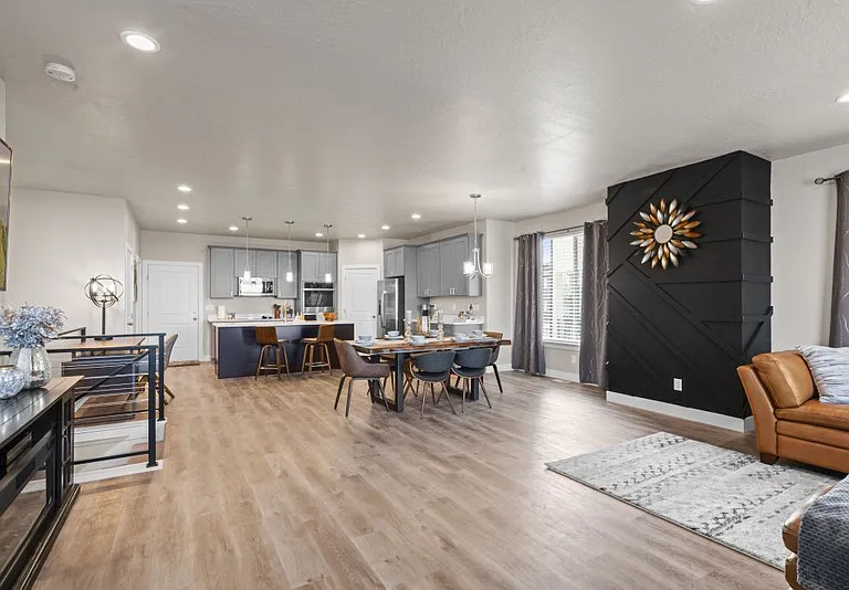 572 W Lewski Ln #2 — Photo 5