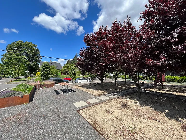 3610 SE 15th Ave — Photo 3