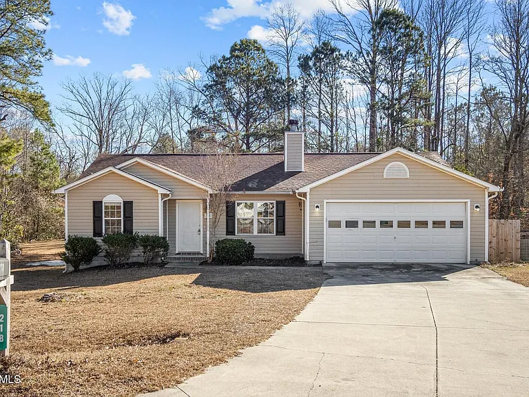 218 Winterberry Ct — Photo 1