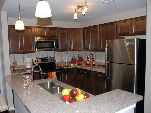 3rd image of 403 N Hubert Ave APT 305