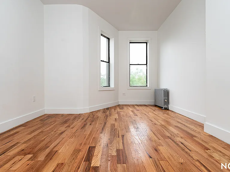 88 Menahan St #3D — Photo 8