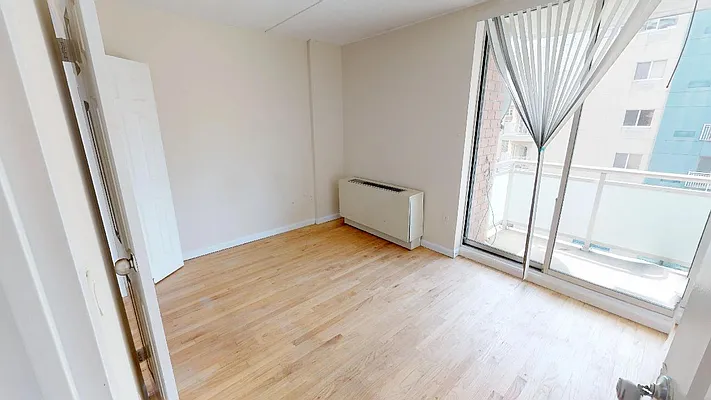 Rented by Metro Garden Realty NYC | media 22