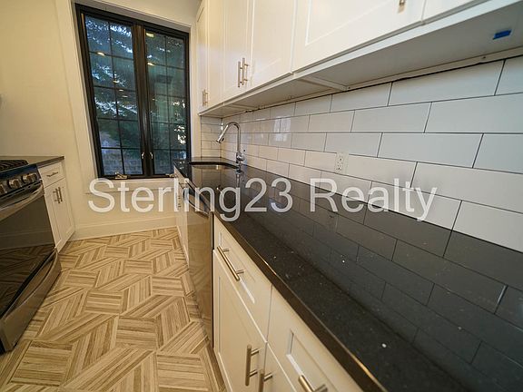 3rd image of 25-39 22nd St #1H