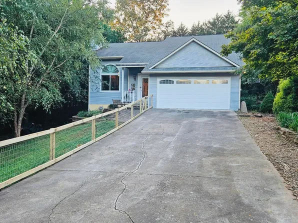 9000 Tall Timber Dr, Knoxville, TN 37931