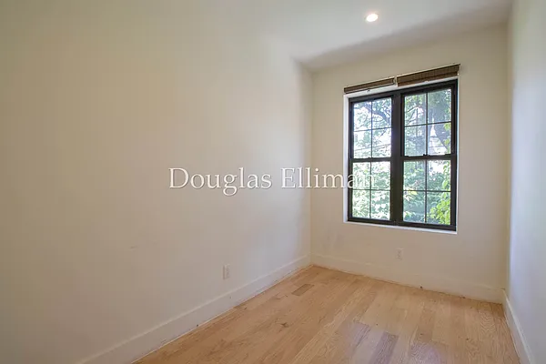 Rented by Douglas Elliman | media 16