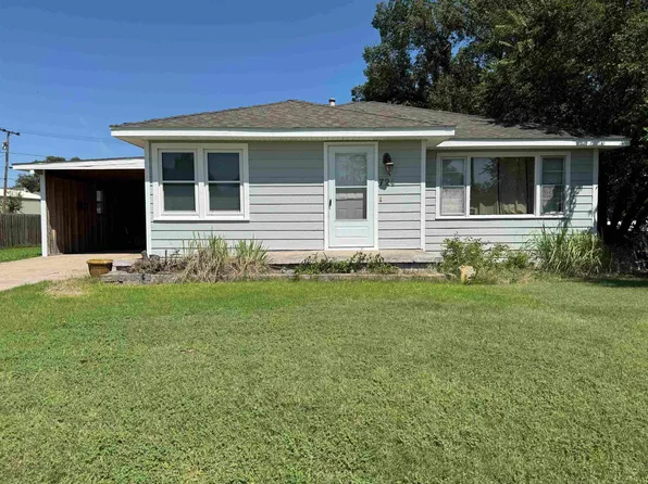 724 Bowlus St, Jetmore, KS 67854