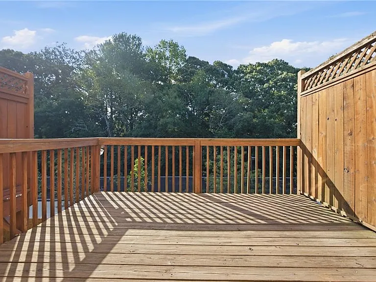 865 Commonwealth Ave SE — Photo 14