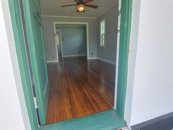 2nd image of 405 W McLendon St