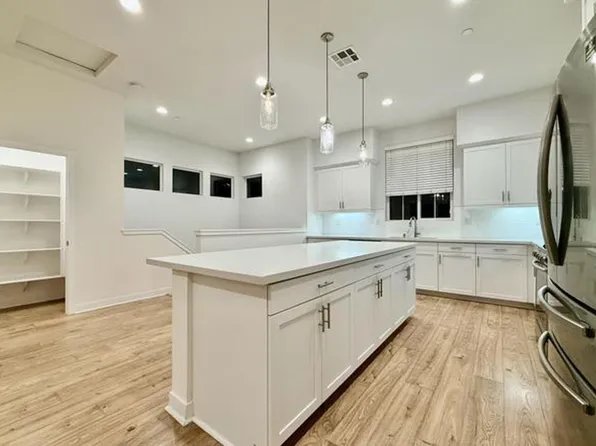 8315 N Peyton Way, West Hills, CA 91304