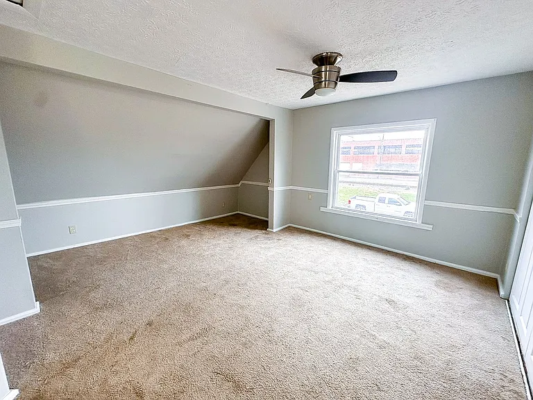 1530 - 1532 N Sherman Dr — Photo 5