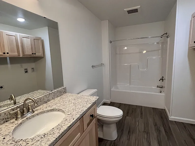 209 S Millersburg St — Photo 19