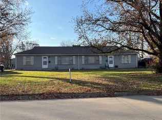 1108/1110 S Willow St, Ottawa, KS 66067