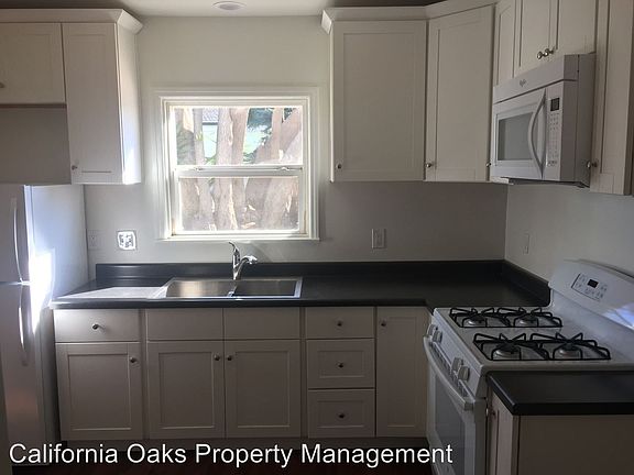 3rd image of 267 W Park Row Ave