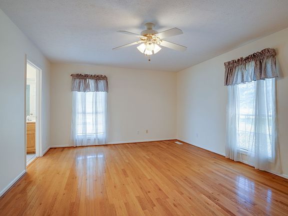 23rd image of 134 N Harris Rd