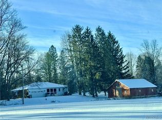 9442 Francis Rd, Batavia, NY 14020