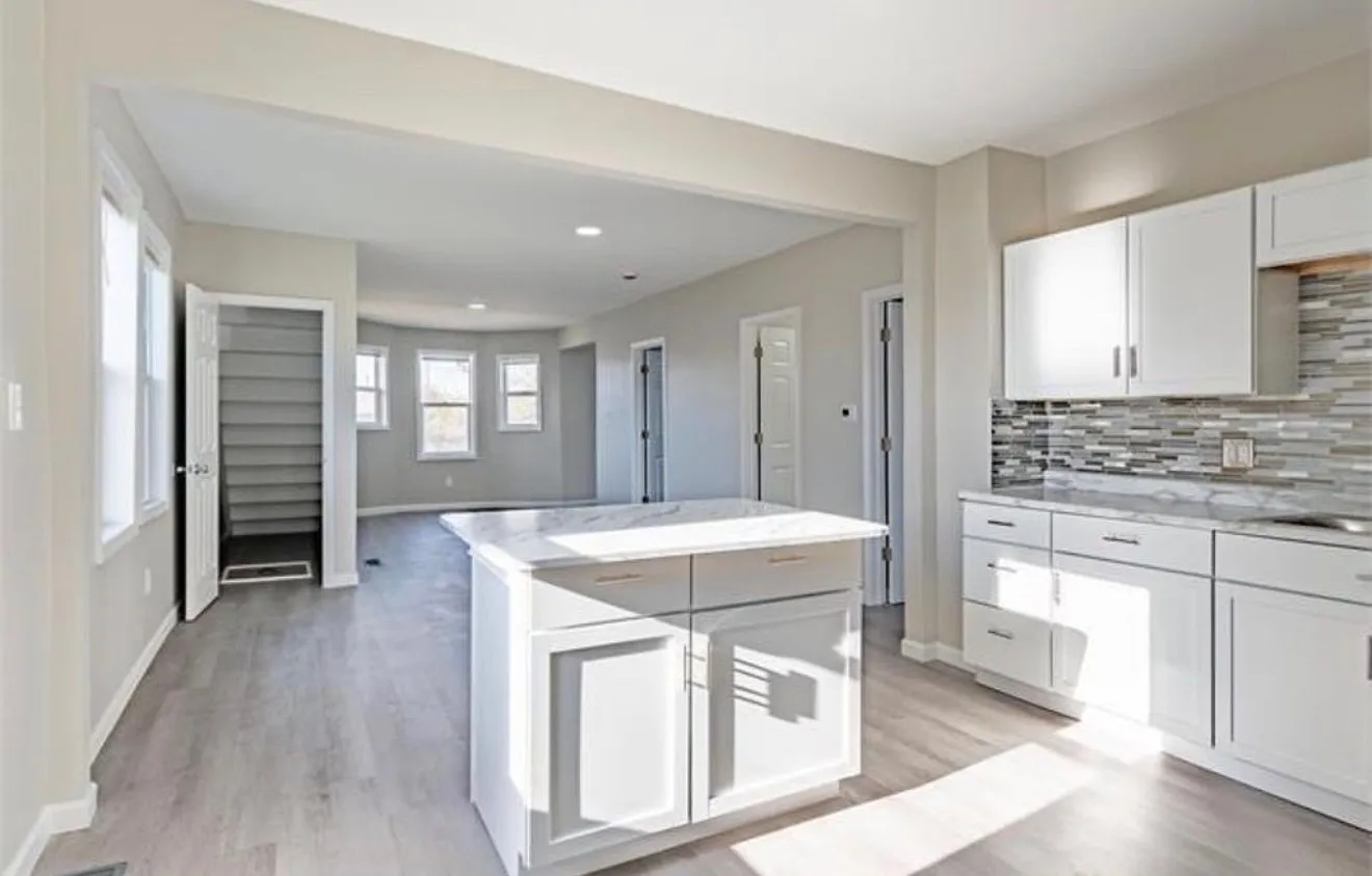2 bed, $1,700 — Photo 3