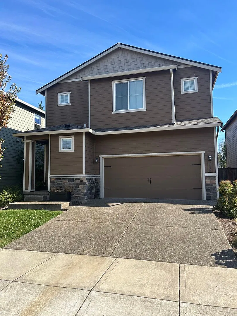 Beautiful 4-Bedroom Home in NW McMinnville Fenced Yard & Landscaping Included! — Photo 1