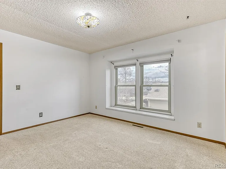 3354 S Kendall St — Photo 19
