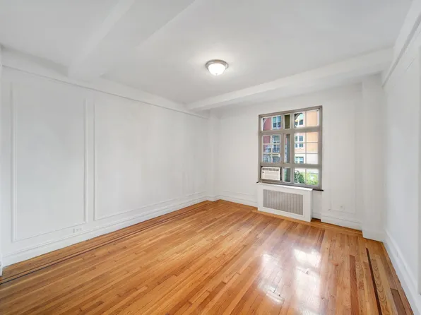 208 West 23rd Street image 1 of 17