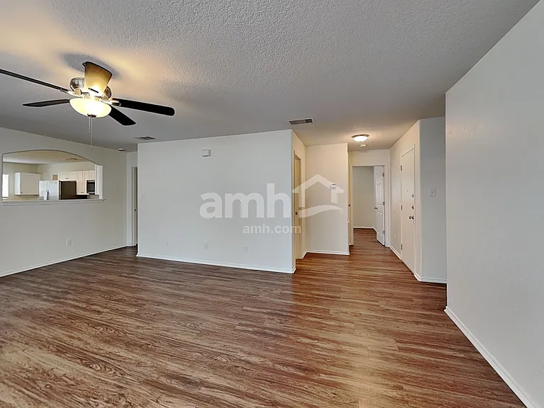 9210 Laguna Fls — Photo 8
